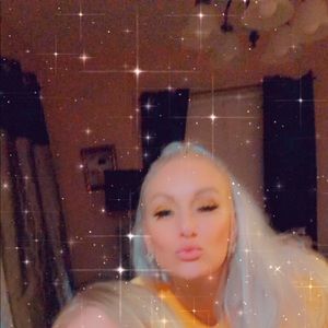 Meet your Posher, Kami